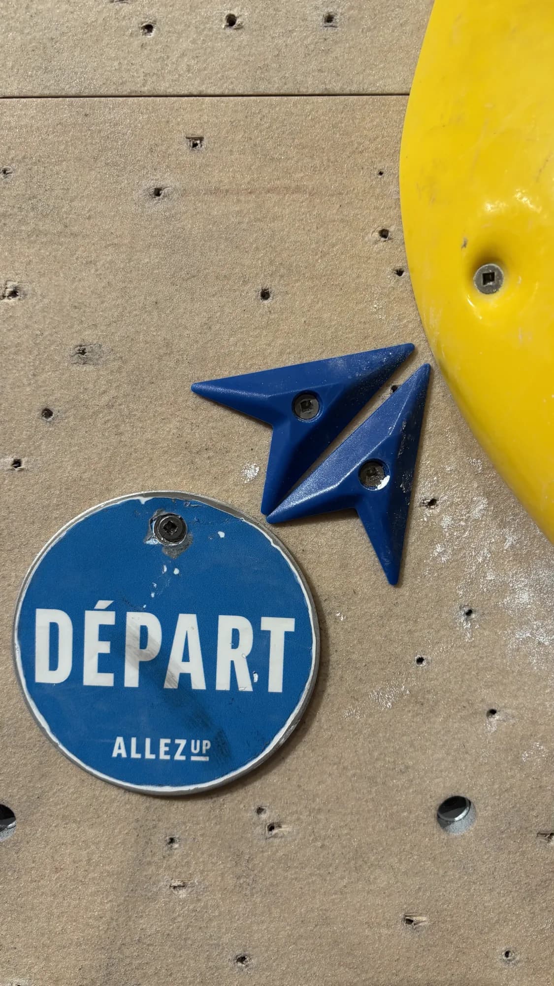 conception de flèches pour un centre d'escalade